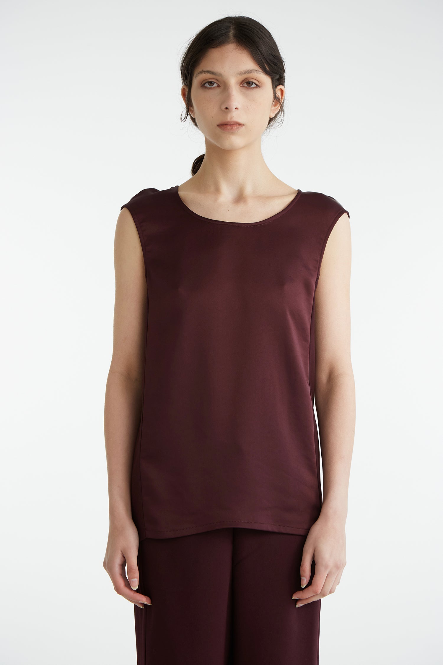 CURVE TANK IN GARNET, S25