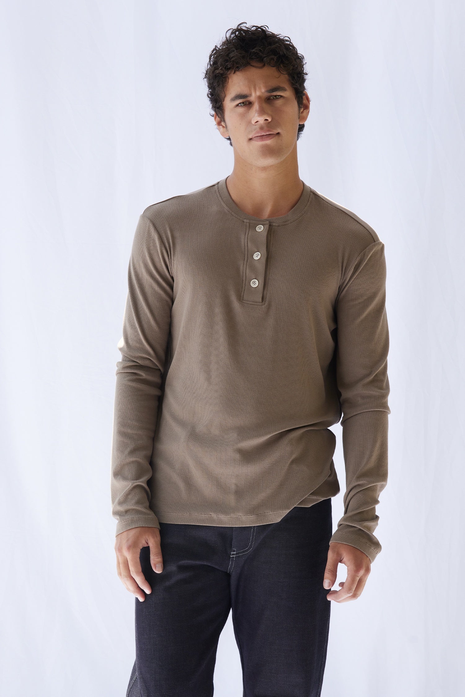 HENLEY IN BISCOTTI, W25