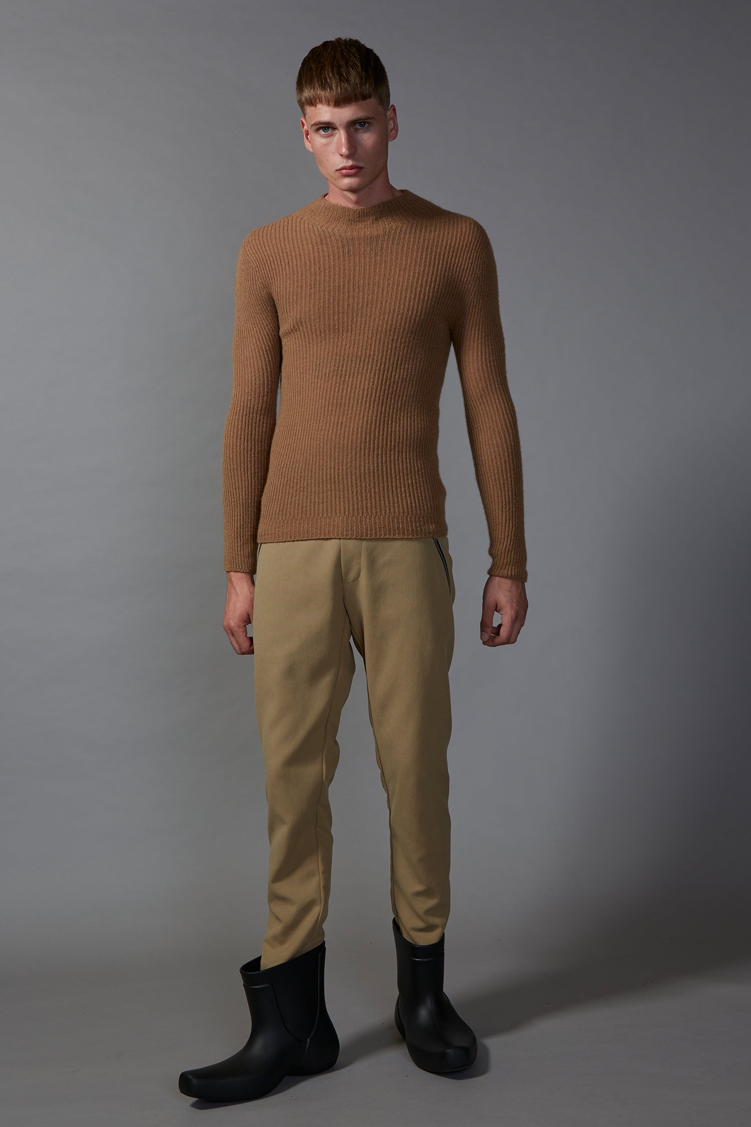 THE RIBBED TURTLE IN CAMEL W23